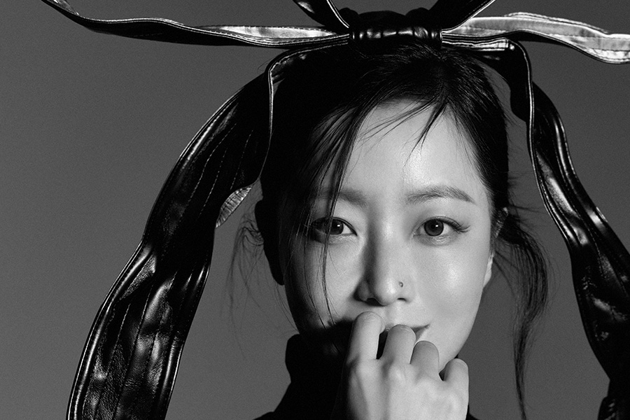 그래, 어떤 것은 시대를 초월하고, 또 어떤 것은 감히 영원할 수도 있다. 김희선처럼, 우리의 김희선이라면.